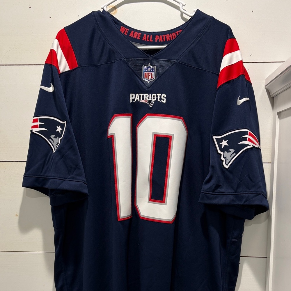NFL Patriots Jersey - Mac Jones, stitched